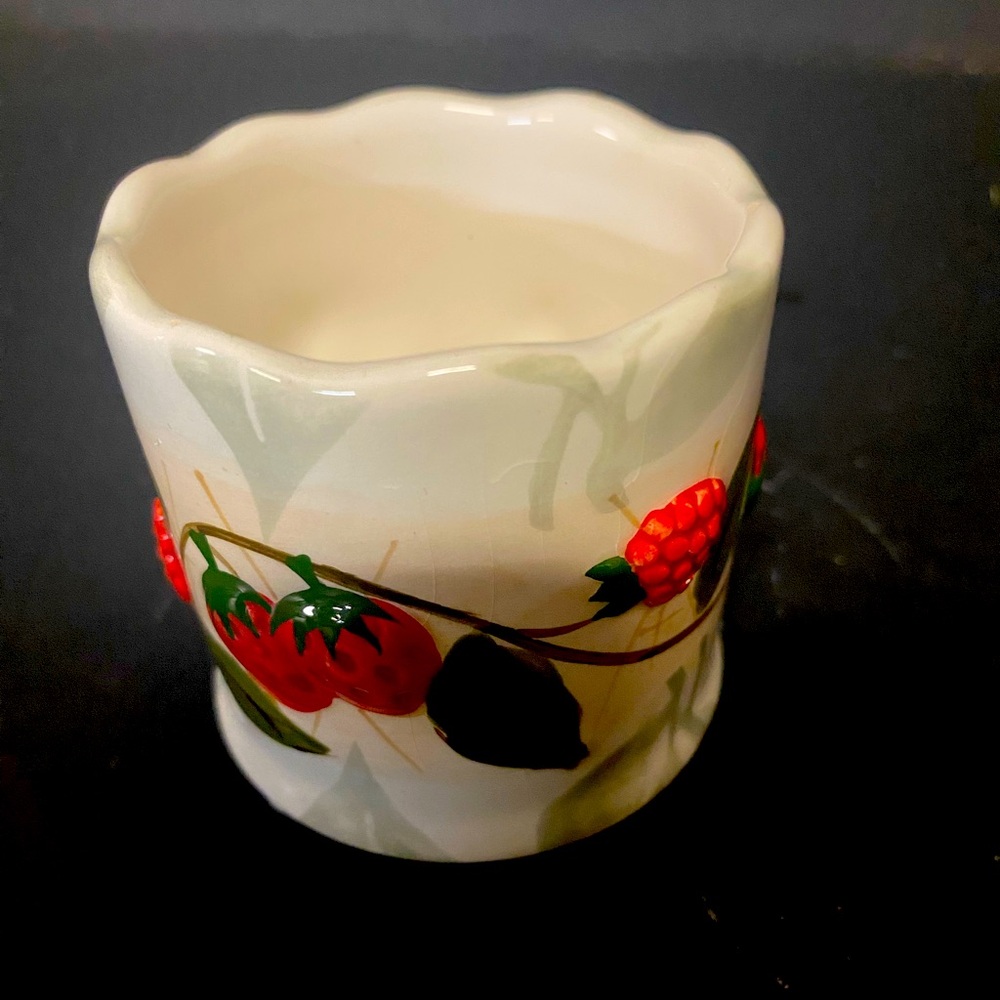 Yankee Ceramic Votive Candle Holder. Berries Decor